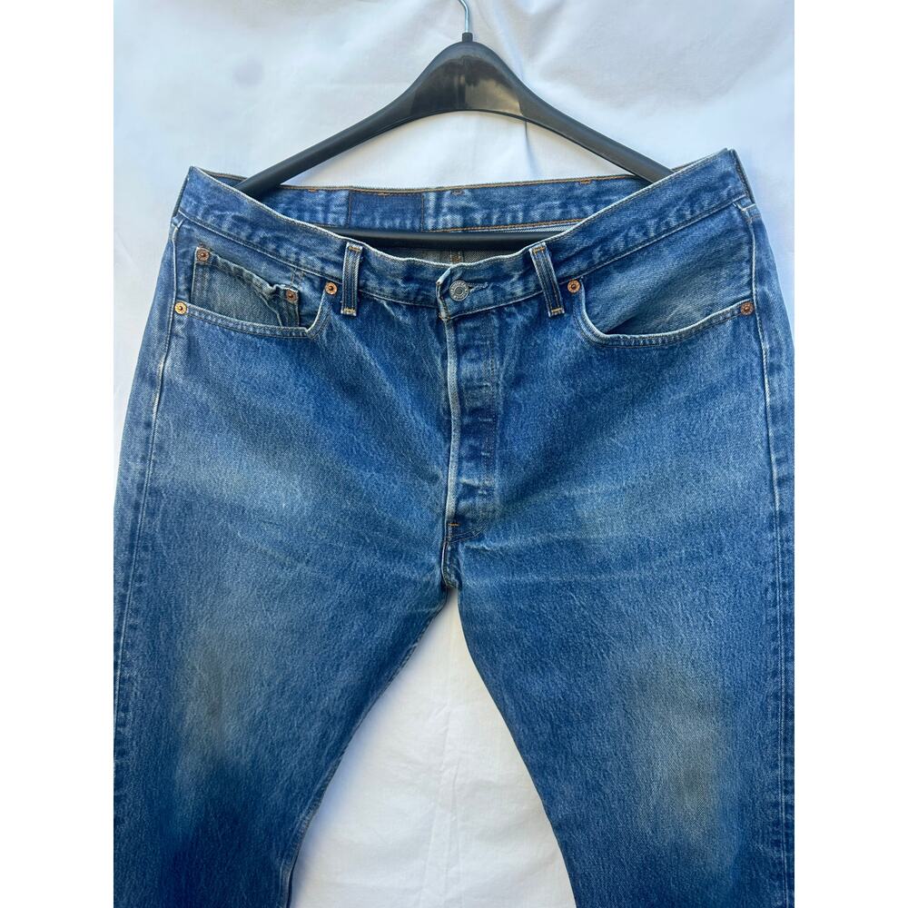 Original Vintage 1997 Levi’s 501 Blue Jeans Made in USA 40X32 Men’s 6 Buttons